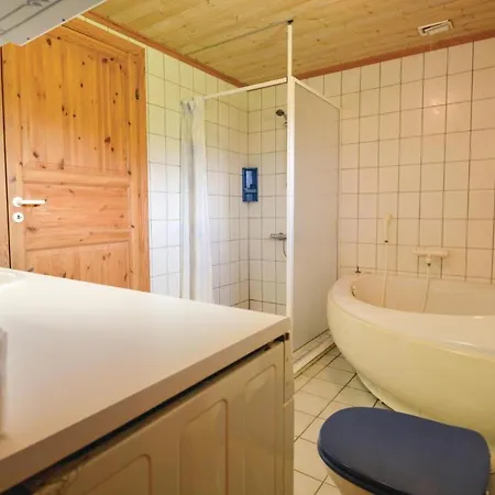 بيت للعطل Three-bedroom Holiday In Tarm
