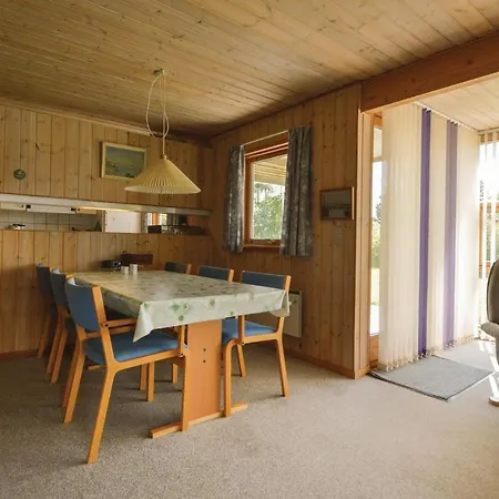 بيت للعطل Three-bedroom Holiday In