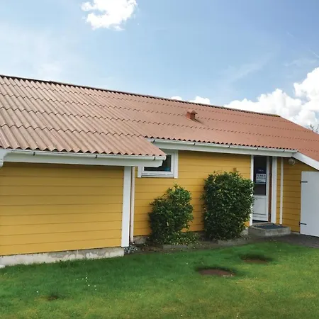 Three-bedroom Holiday In